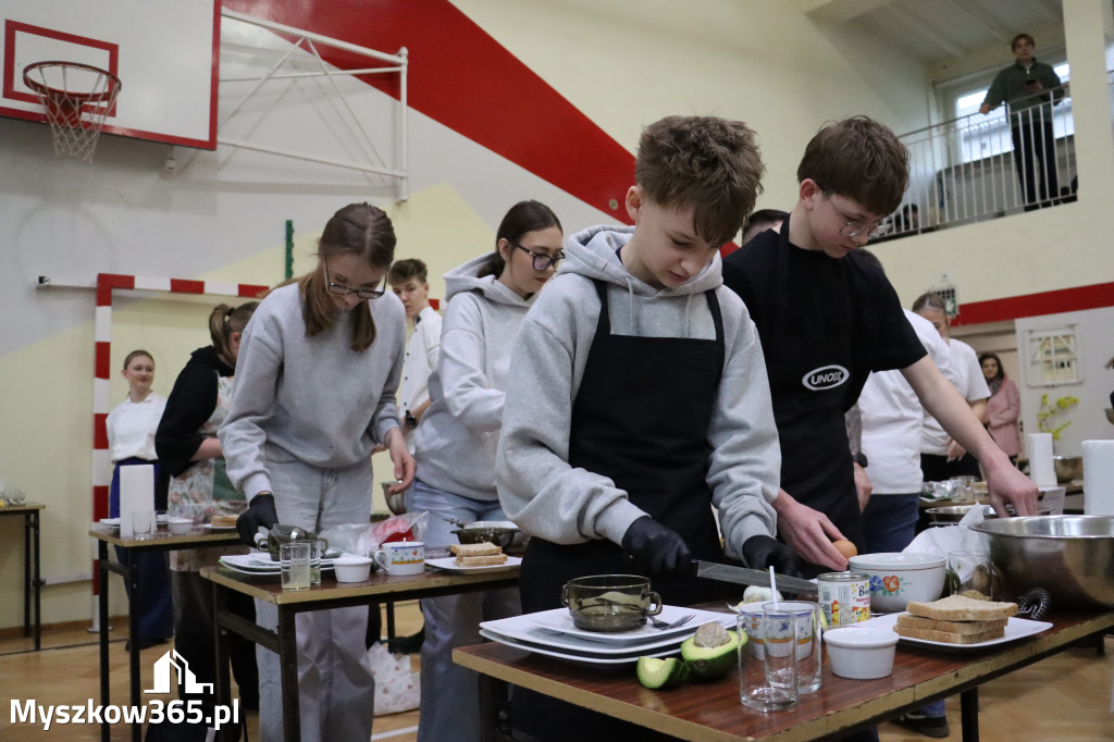 Fotorelacja: JAJECZNA REWOLUCJA TADKA w ZS im. Tadeusza Kościuszki w Żarkach