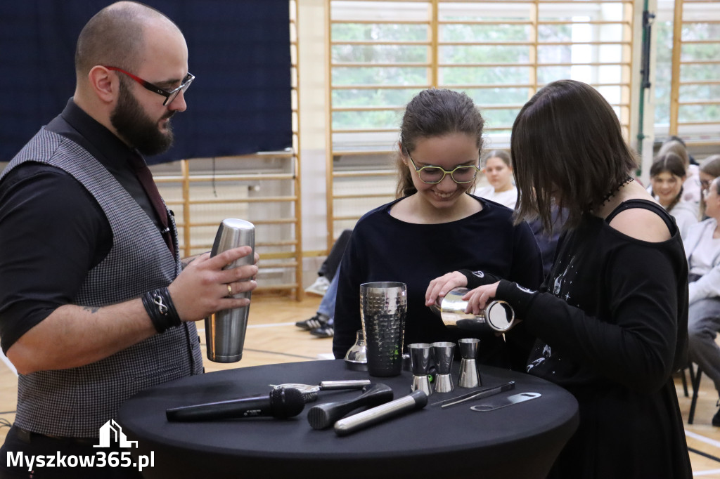 Fotorelacja: JAJECZNA REWOLUCJA TADKA w ZS im. Tadeusza Kościuszki w Żarkach