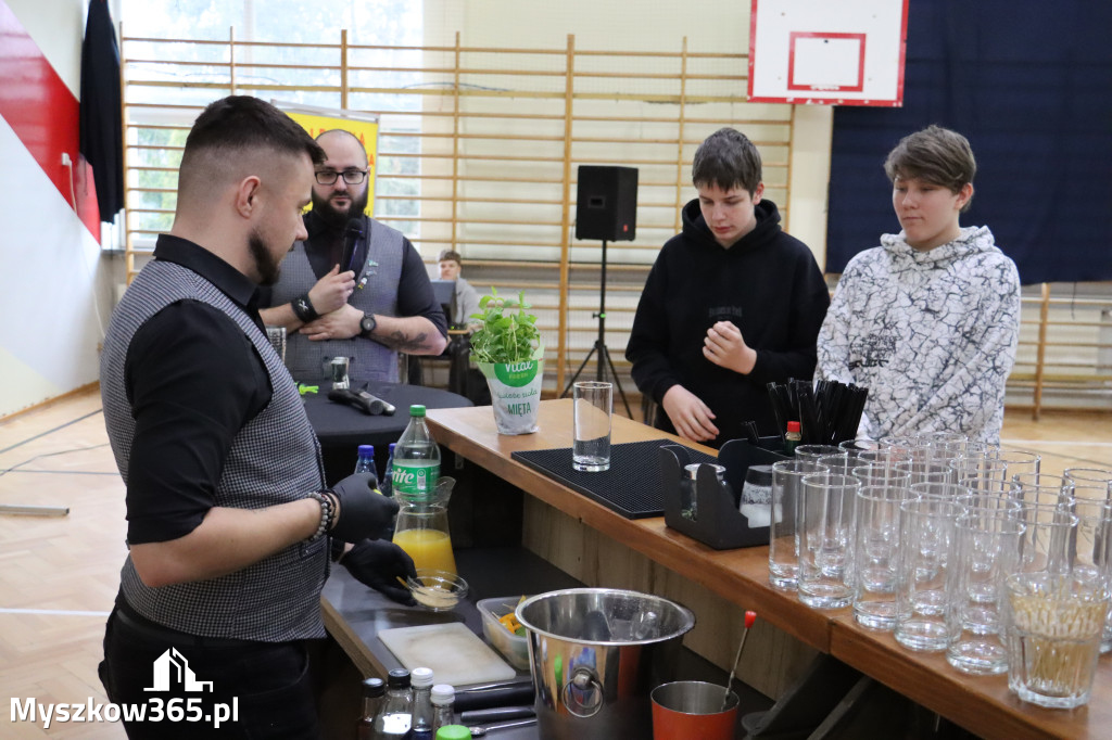 Fotorelacja: JAJECZNA REWOLUCJA TADKA w ZS im. Tadeusza Kościuszki w Żarkach