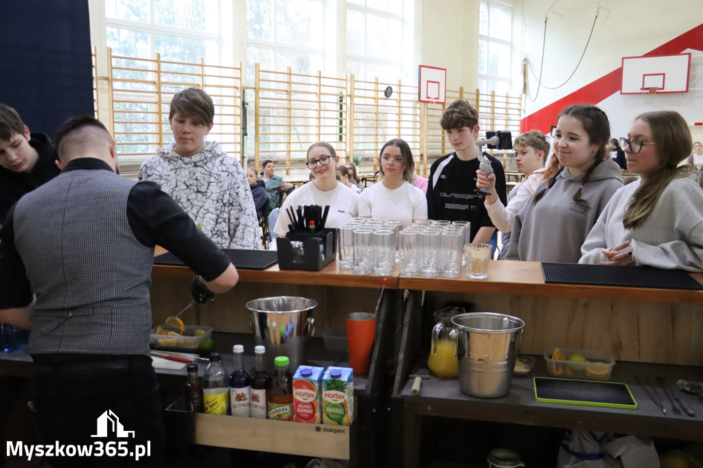Fotorelacja: JAJECZNA REWOLUCJA TADKA w ZS im. Tadeusza Kościuszki w Żarkach