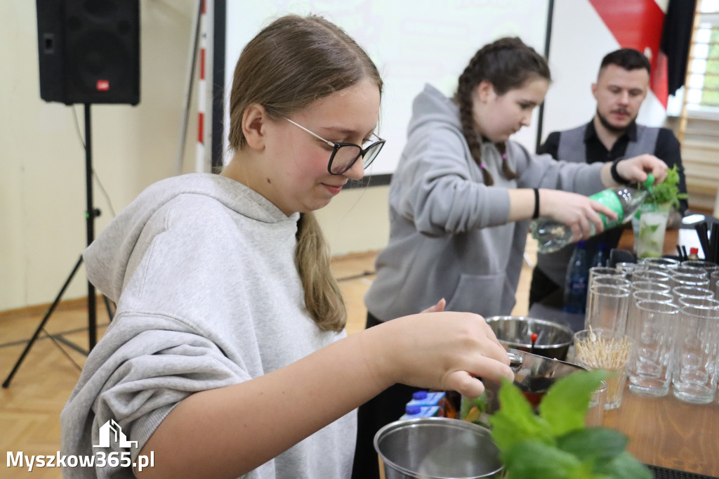 Fotorelacja: JAJECZNA REWOLUCJA TADKA w ZS im. Tadeusza Kościuszki w Żarkach
