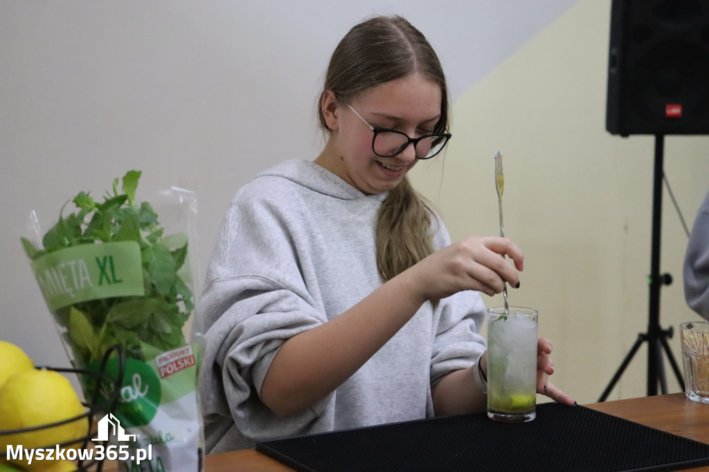 Fotorelacja: JAJECZNA REWOLUCJA TADKA w ZS im. Tadeusza Kościuszki w Żarkach