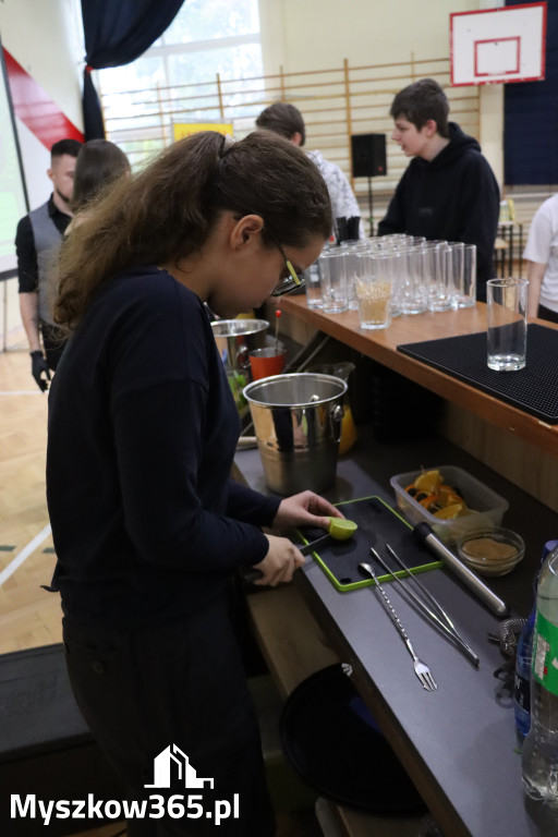 Fotorelacja: JAJECZNA REWOLUCJA TADKA w ZS im. Tadeusza Kościuszki w Żarkach