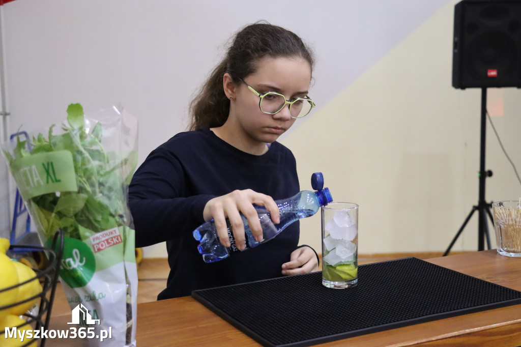 Fotorelacja: JAJECZNA REWOLUCJA TADKA w ZS im. Tadeusza Kościuszki w Żarkach