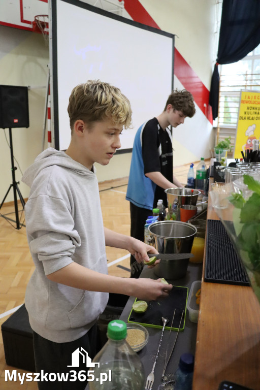 Fotorelacja: JAJECZNA REWOLUCJA TADKA w ZS im. Tadeusza Kościuszki w Żarkach