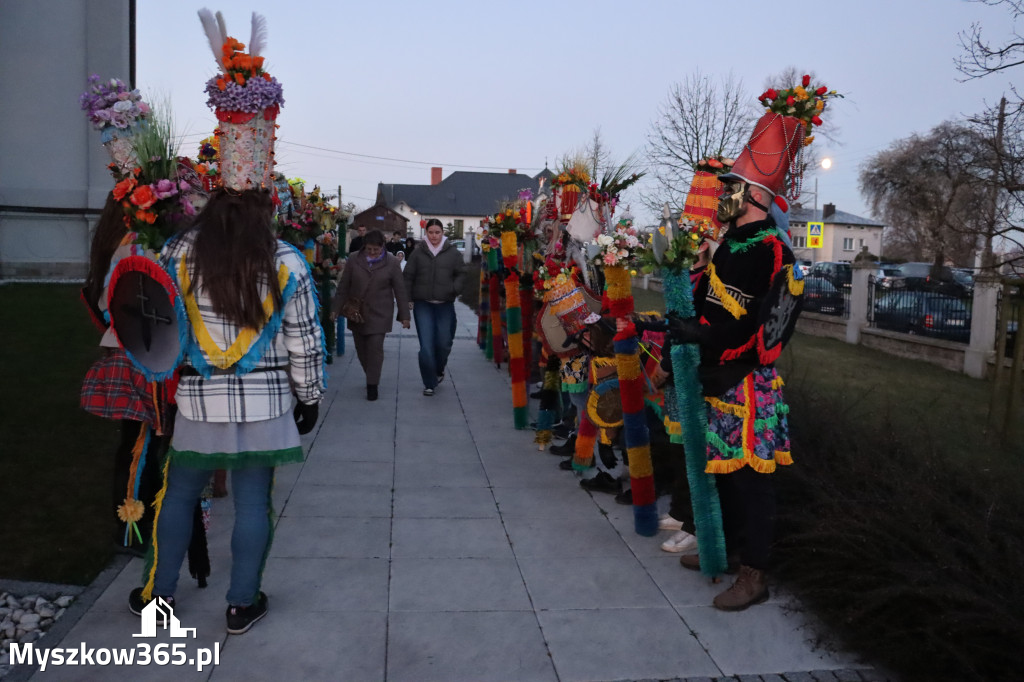 Fotorelacja I: Msza Rezurekcyjna w Koziegłówkach - Wielkanoc 2026!
