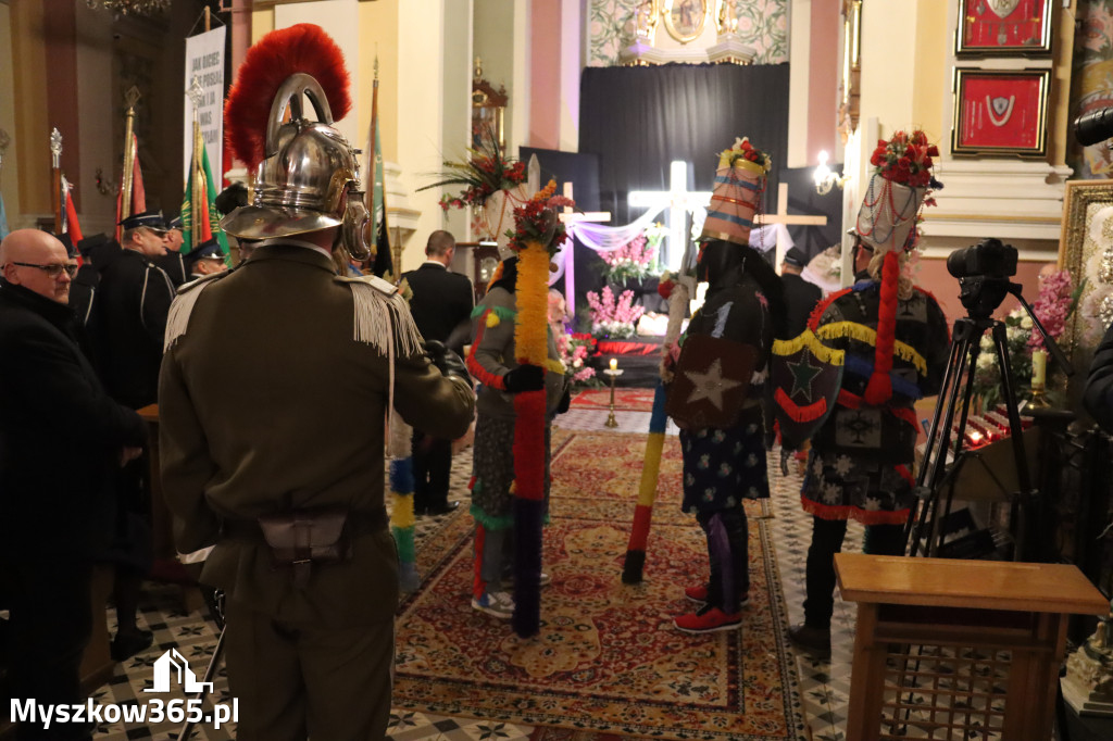 Fotorelacja I: Msza Rezurekcyjna w Koziegłówkach - Wielkanoc 2026!