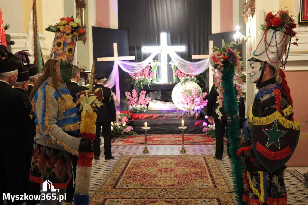 Fotorelacja I: Msza Rezurekcyjna w Koziegłówkach - Wielkanoc 2026!