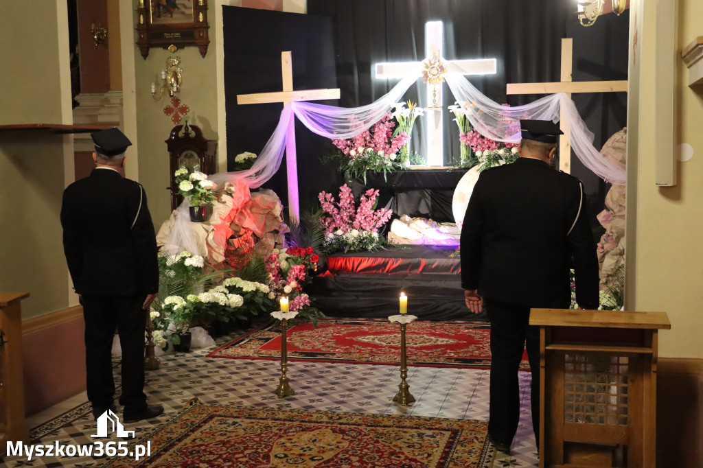 Fotorelacja I: Msza Rezurekcyjna w Koziegłówkach - Wielkanoc 2026!