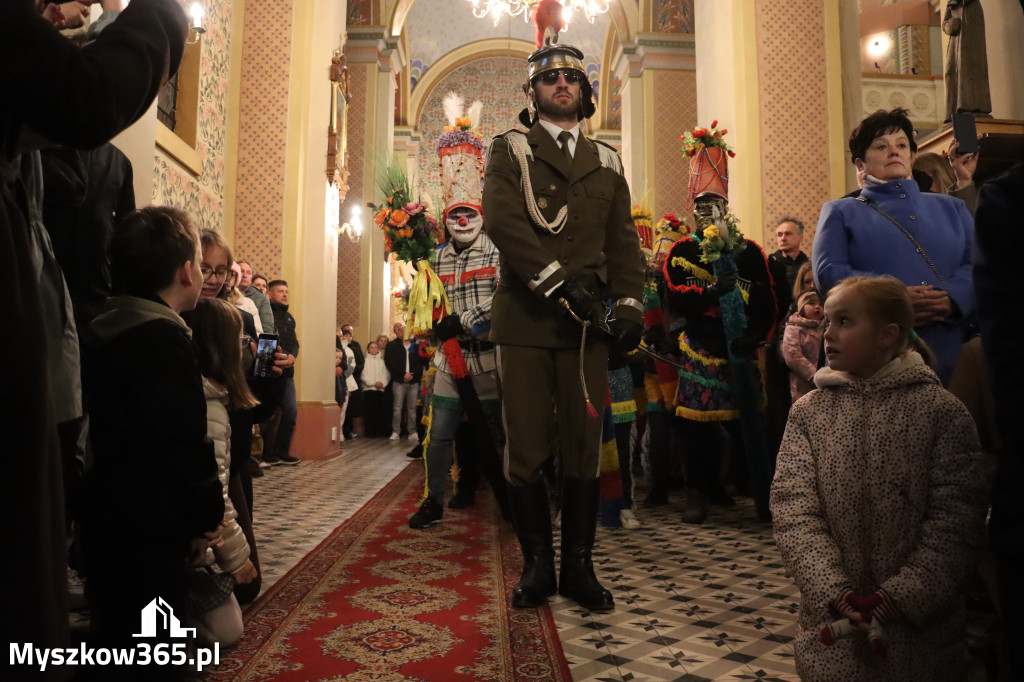 Fotorelacja I: Msza Rezurekcyjna w Koziegłówkach - Wielkanoc 2026!