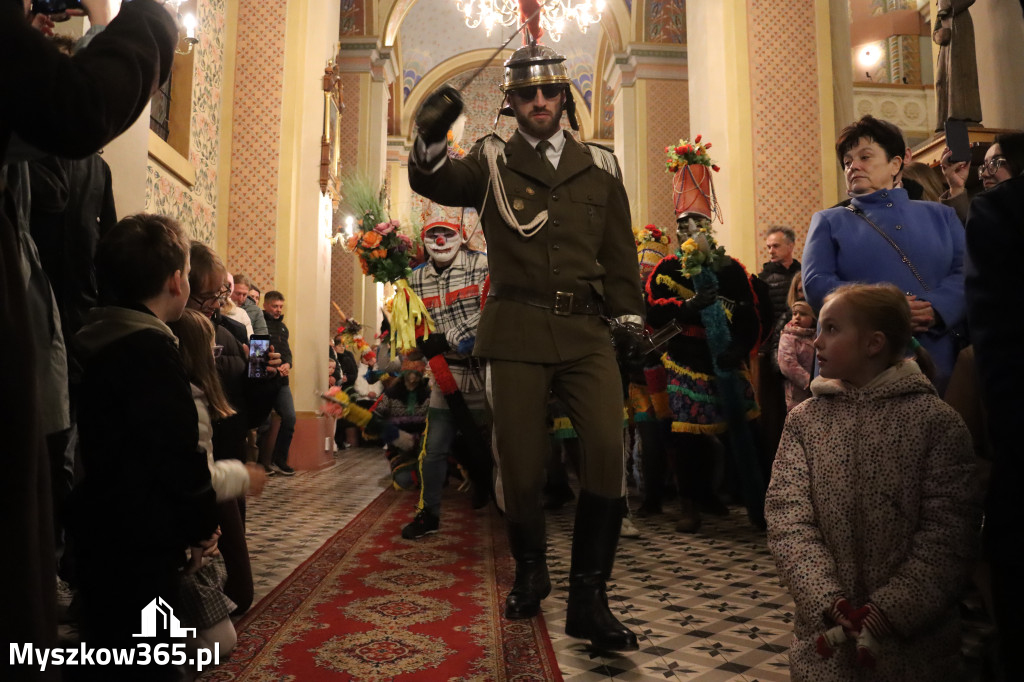 Fotorelacja I: Msza Rezurekcyjna w Koziegłówkach - Wielkanoc 2026!