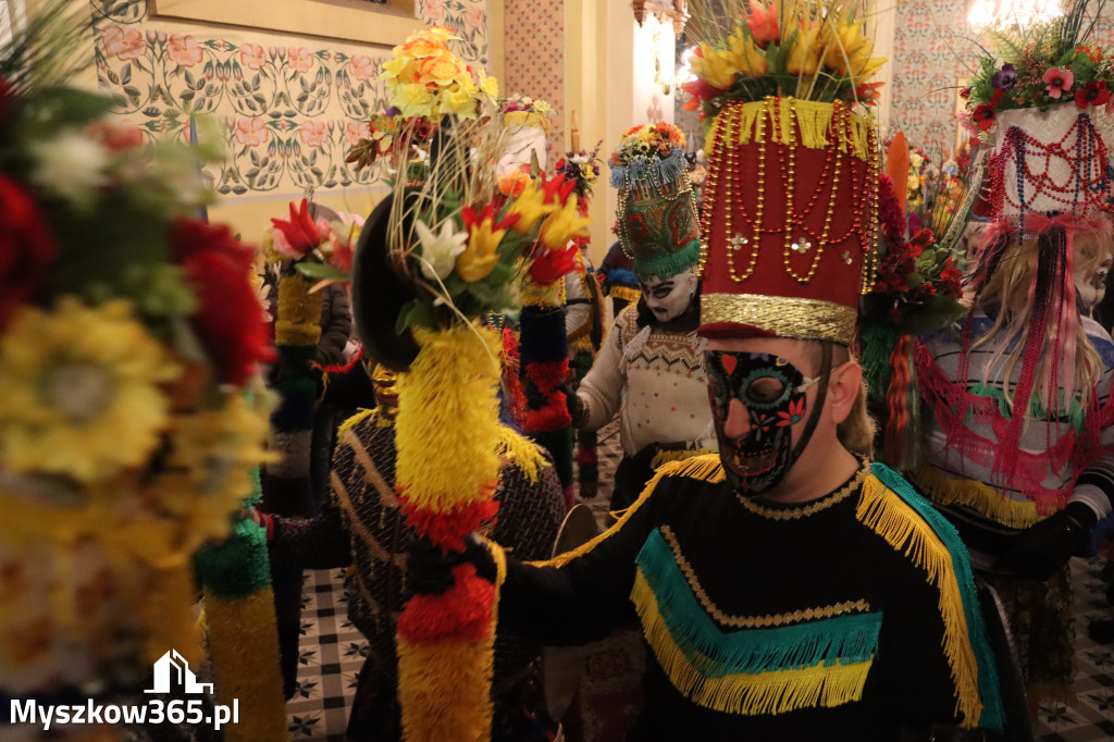 Fotorelacja I: Msza Rezurekcyjna w Koziegłówkach - Wielkanoc 2026!