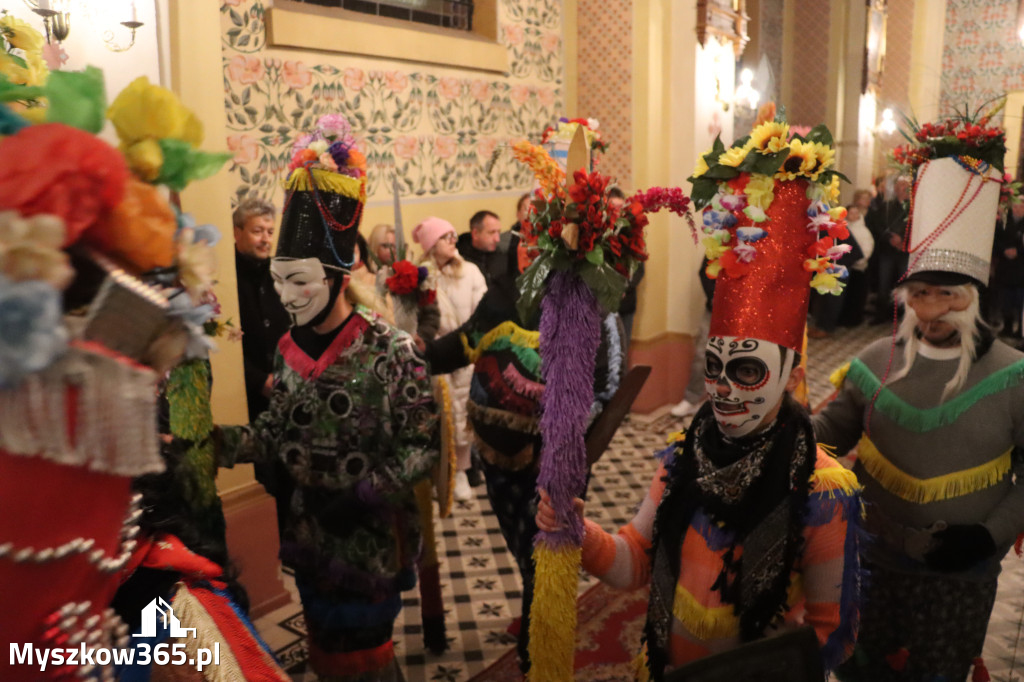 Fotorelacja I: Msza Rezurekcyjna w Koziegłówkach - Wielkanoc 2026!