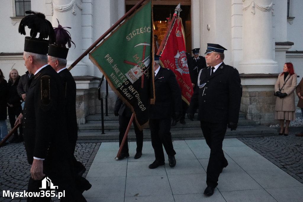 Fotorelacja I: Msza Rezurekcyjna w Koziegłówkach - Wielkanoc 2026!