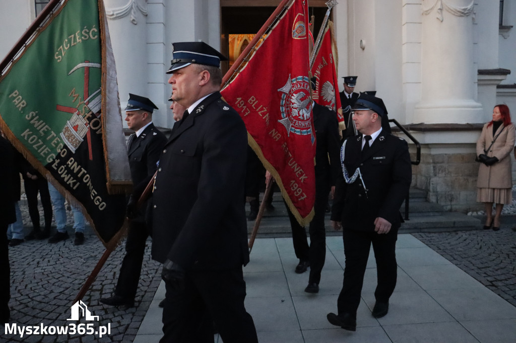 Fotorelacja I: Msza Rezurekcyjna w Koziegłówkach - Wielkanoc 2026!