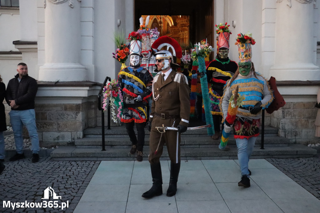 Fotorelacja I: Msza Rezurekcyjna w Koziegłówkach - Wielkanoc 2026!