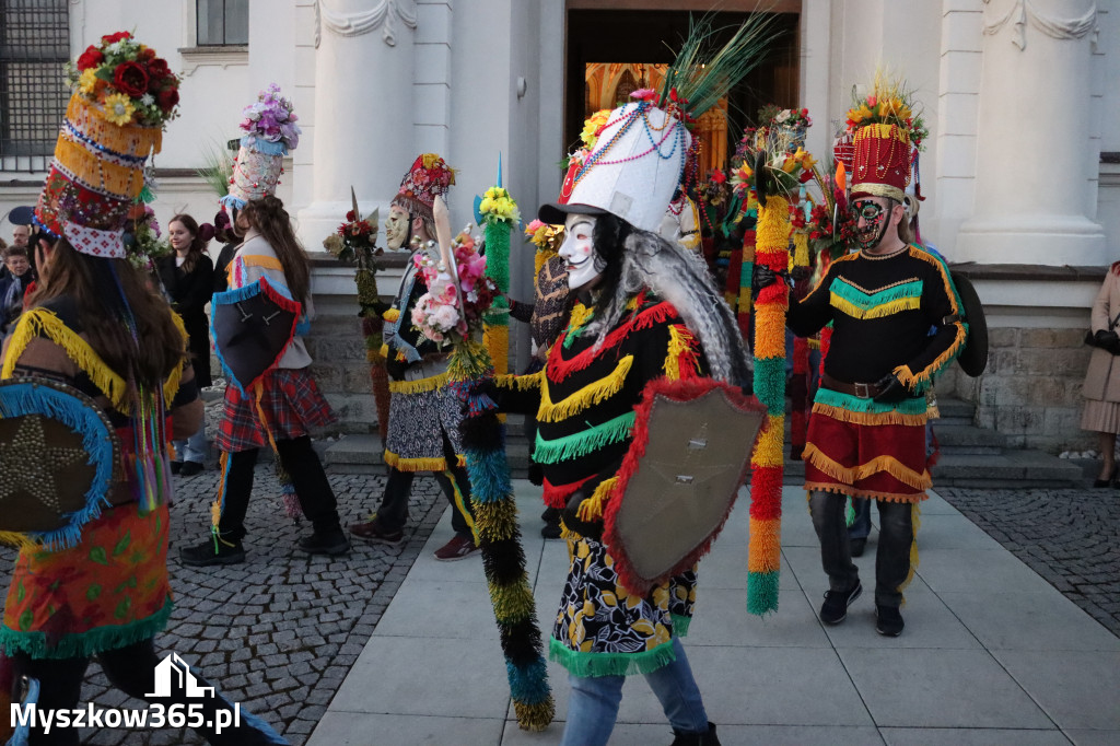 Fotorelacja I: Msza Rezurekcyjna w Koziegłówkach - Wielkanoc 2026!