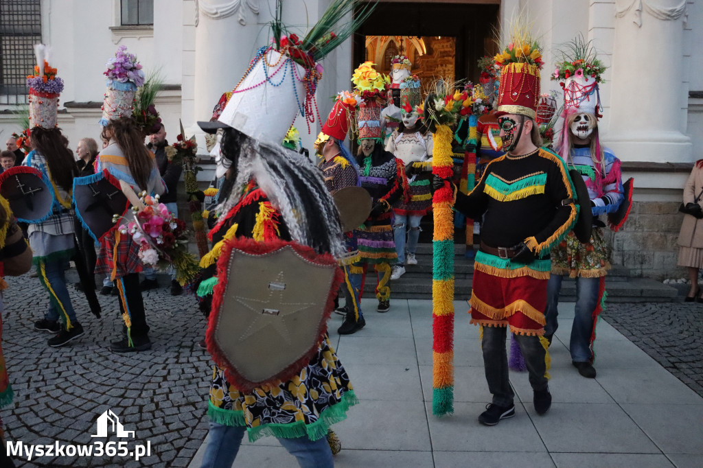 Fotorelacja I: Msza Rezurekcyjna w Koziegłówkach - Wielkanoc 2026!