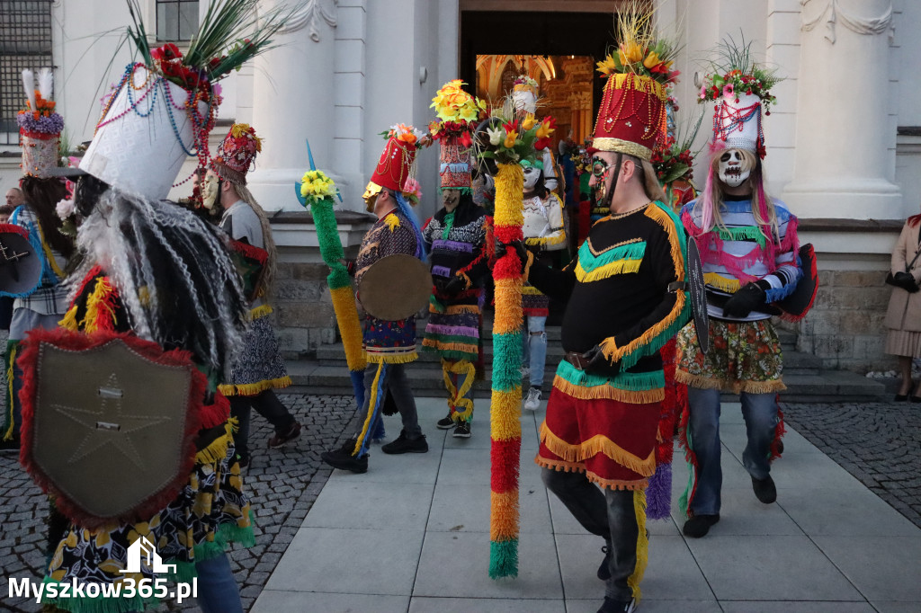 Fotorelacja I: Msza Rezurekcyjna w Koziegłówkach - Wielkanoc 2026!