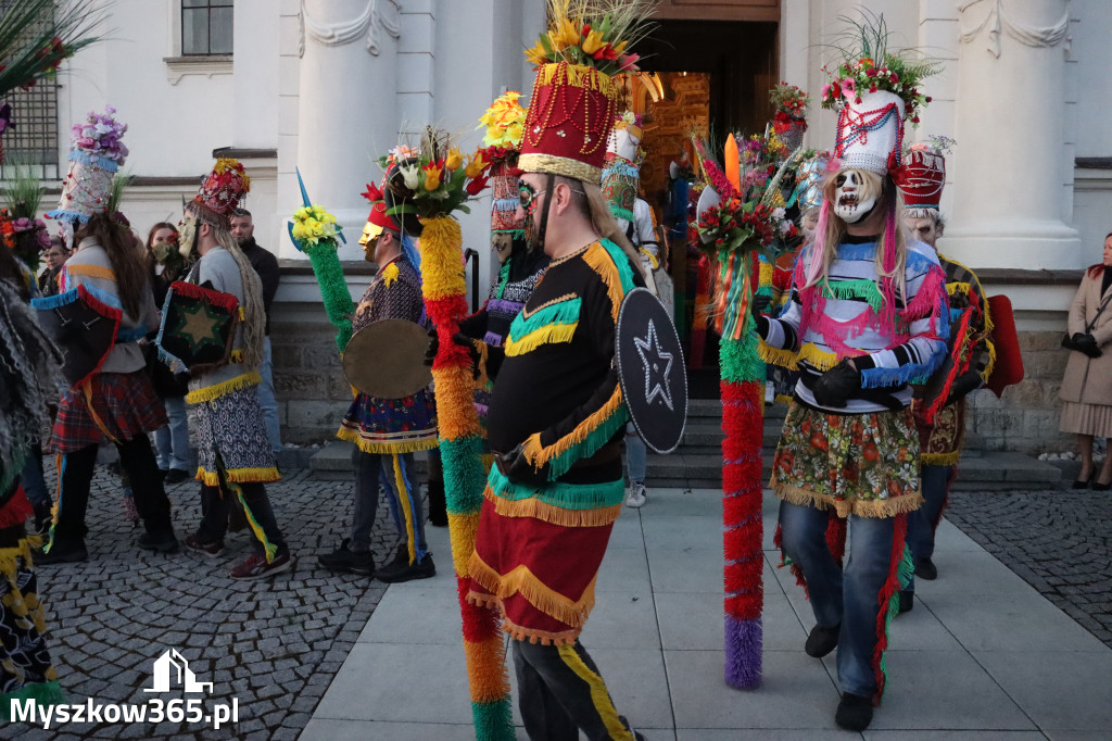Fotorelacja I: Msza Rezurekcyjna w Koziegłówkach - Wielkanoc 2026!