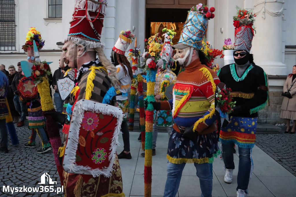Fotorelacja I: Msza Rezurekcyjna w Koziegłówkach - Wielkanoc 2026!