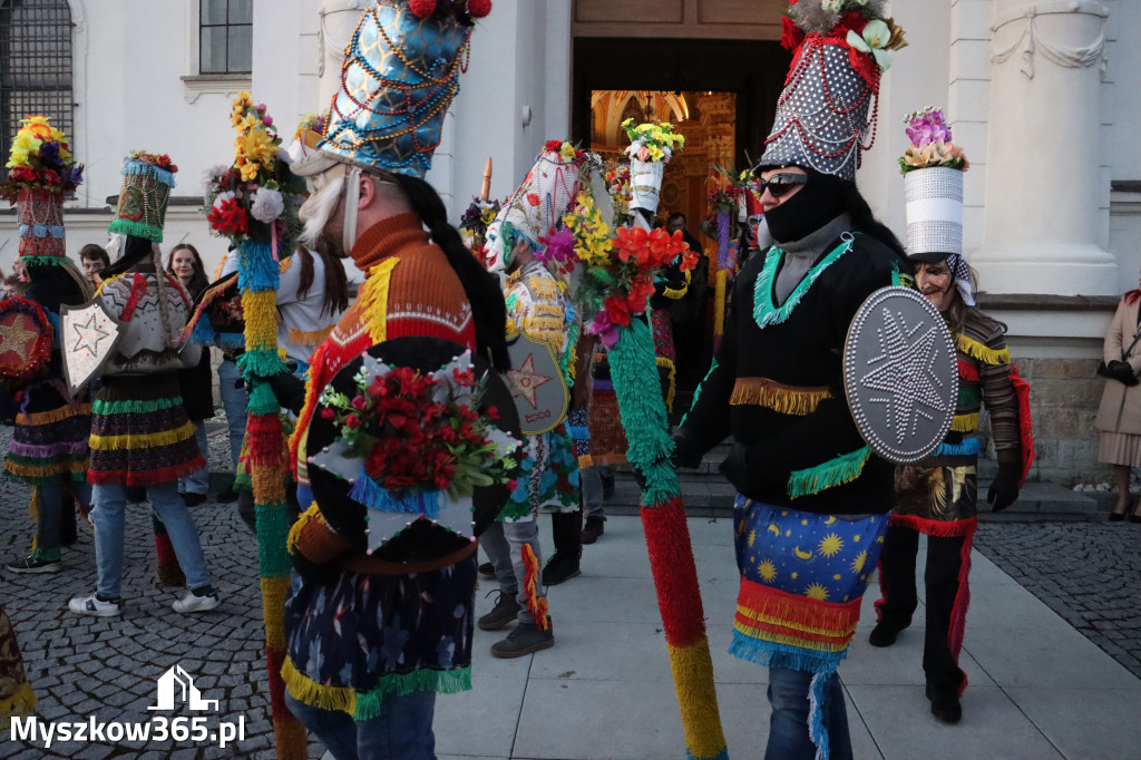 Fotorelacja I: Msza Rezurekcyjna w Koziegłówkach - Wielkanoc 2026!