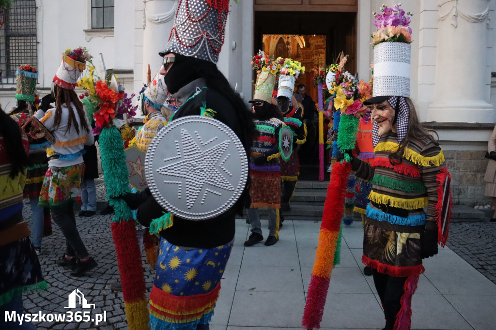 Fotorelacja I: Msza Rezurekcyjna w Koziegłówkach - Wielkanoc 2026!