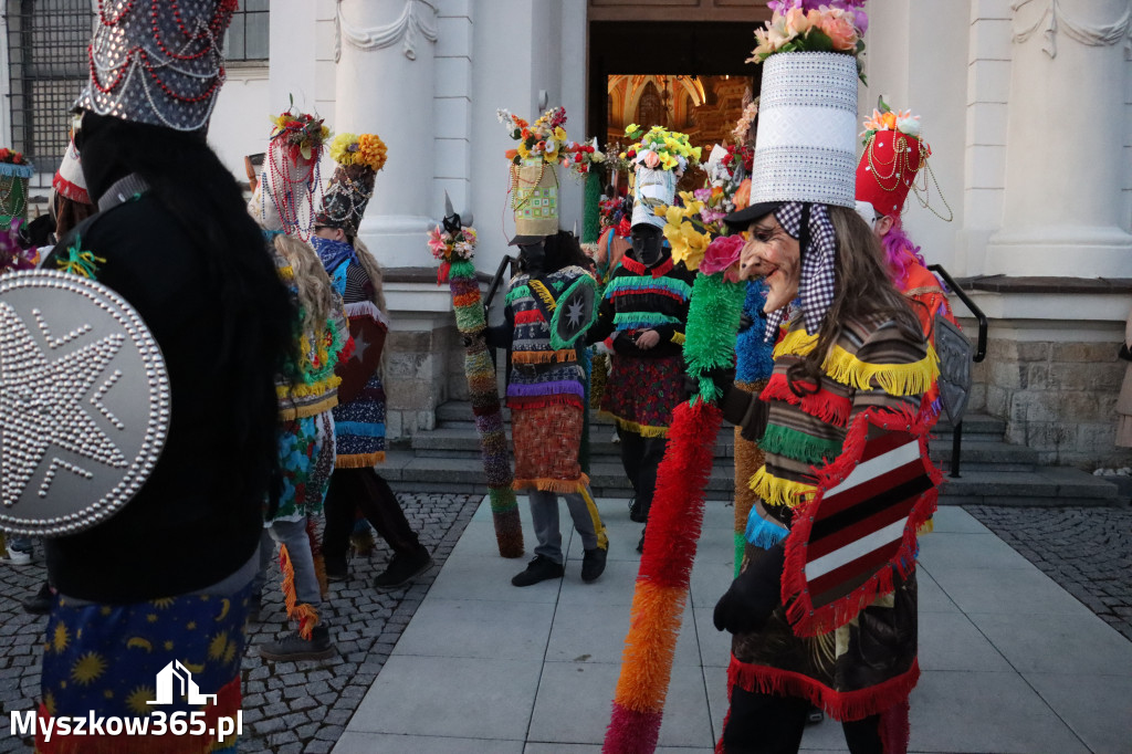 Fotorelacja I: Msza Rezurekcyjna w Koziegłówkach - Wielkanoc 2026!