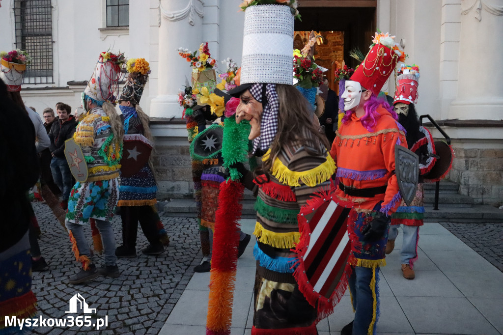 Fotorelacja I: Msza Rezurekcyjna w Koziegłówkach - Wielkanoc 2026!