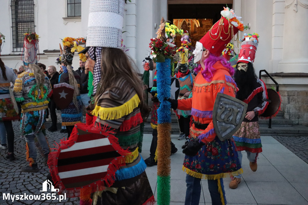 Fotorelacja I: Msza Rezurekcyjna w Koziegłówkach - Wielkanoc 2026!