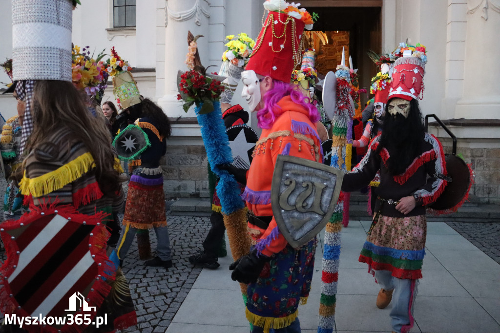 Fotorelacja I: Msza Rezurekcyjna w Koziegłówkach - Wielkanoc 2026!