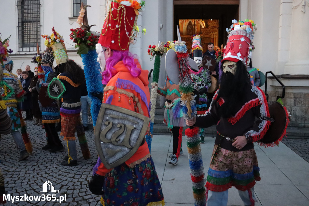 Fotorelacja I: Msza Rezurekcyjna w Koziegłówkach - Wielkanoc 2026!