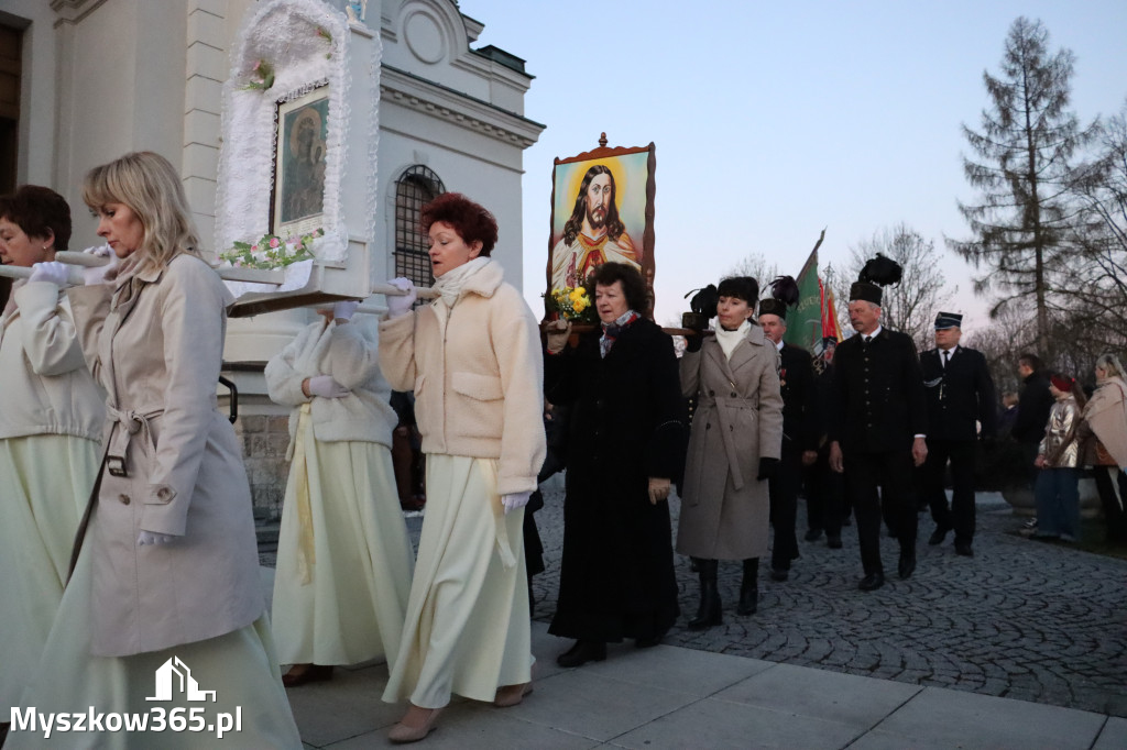 Fotorelacja I: Msza Rezurekcyjna w Koziegłówkach - Wielkanoc 2026!