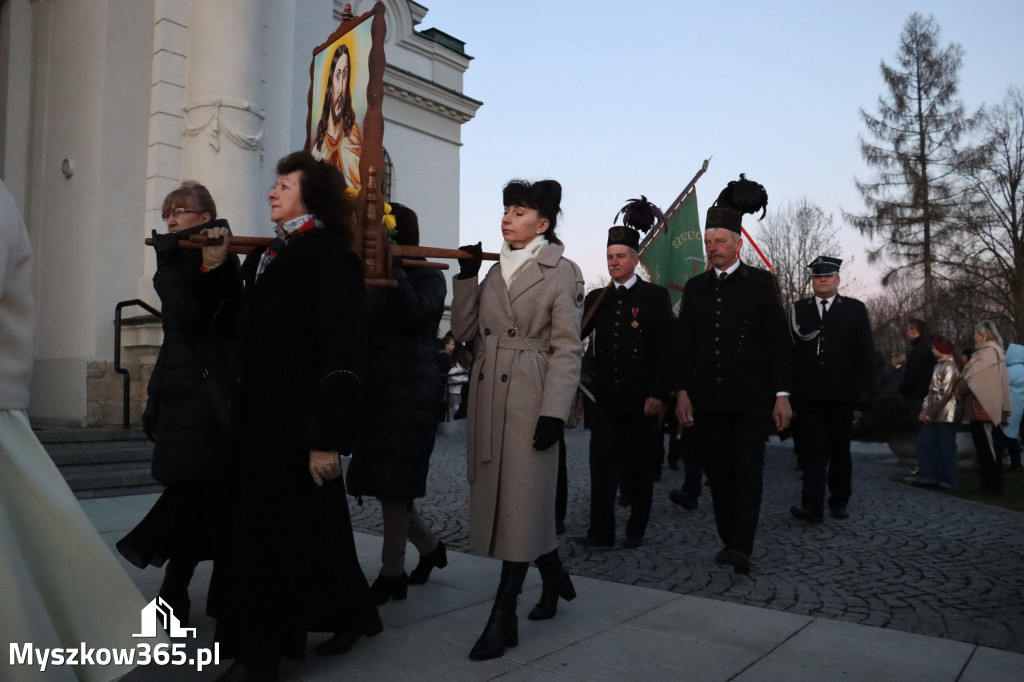 Fotorelacja I: Msza Rezurekcyjna w Koziegłówkach - Wielkanoc 2026!