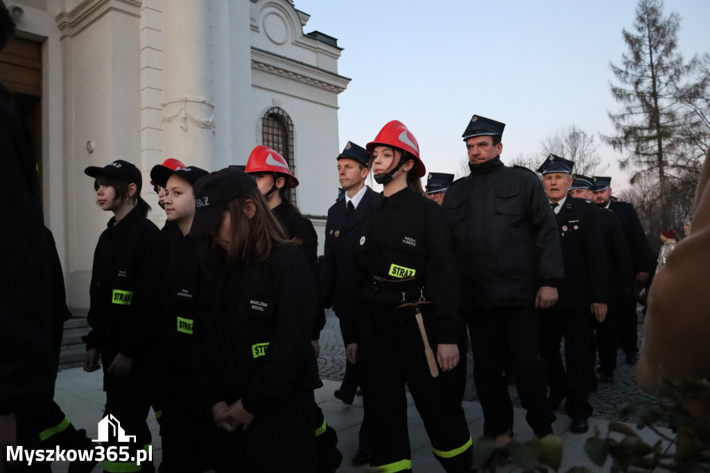 Fotorelacja I: Msza Rezurekcyjna w Koziegłówkach - Wielkanoc 2026!