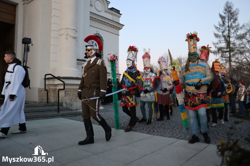 Fotorelacja I: Msza Rezurekcyjna w Koziegłówkach - Wielkanoc 2026!