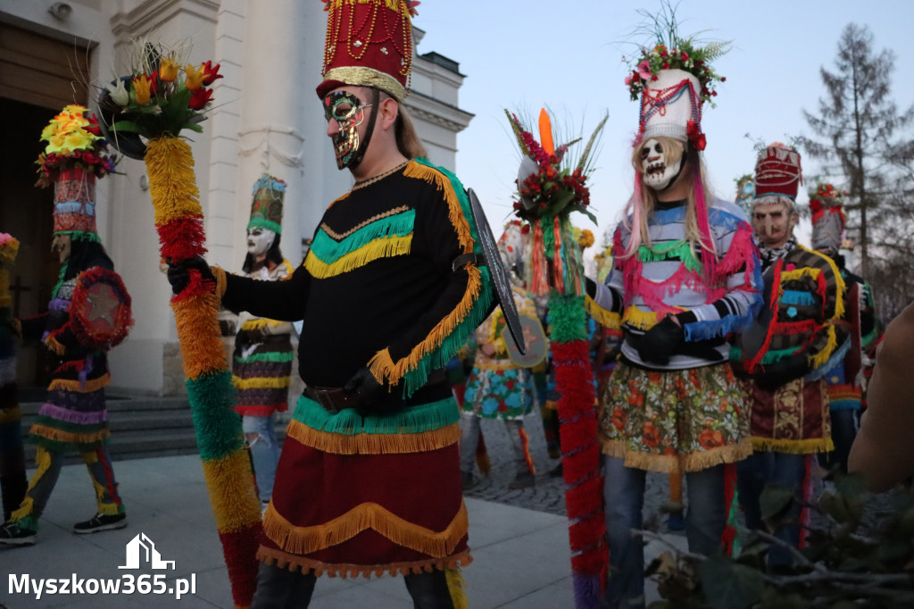 Fotorelacja I: Msza Rezurekcyjna w Koziegłówkach - Wielkanoc 2026!