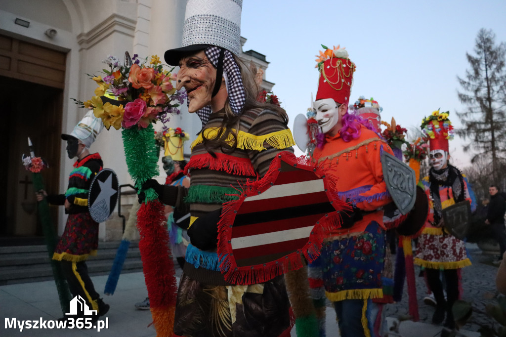 Fotorelacja I: Msza Rezurekcyjna w Koziegłówkach - Wielkanoc 2026!