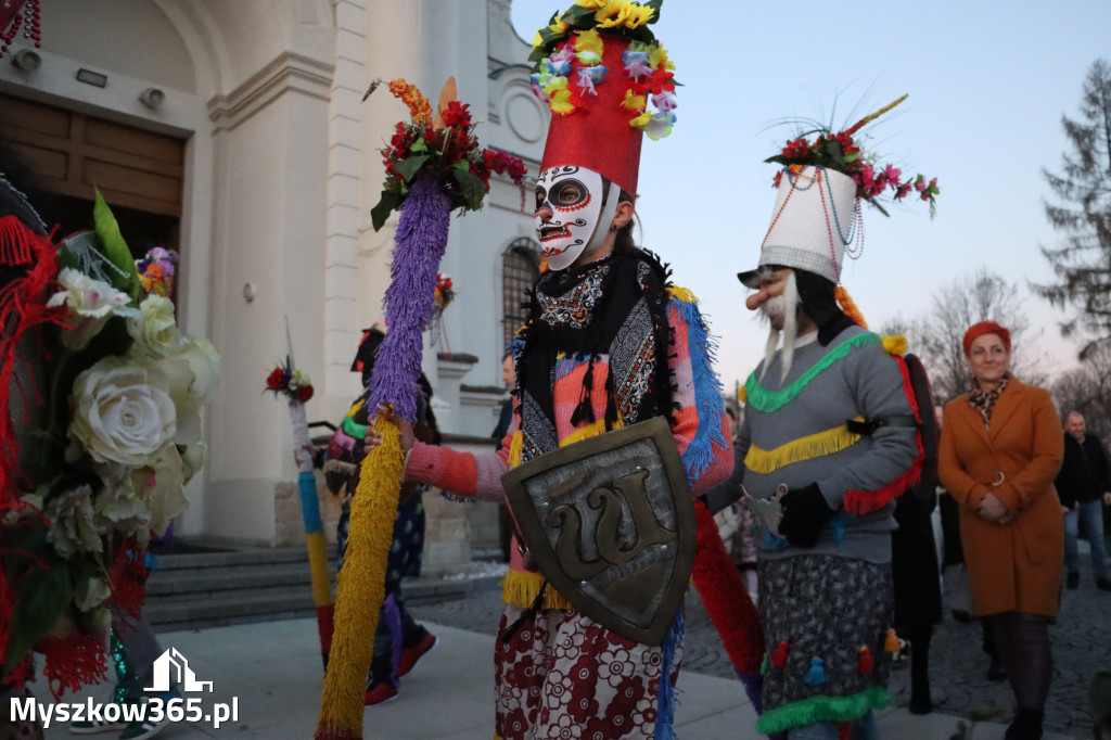 Fotorelacja I: Msza Rezurekcyjna w Koziegłówkach - Wielkanoc 2026!