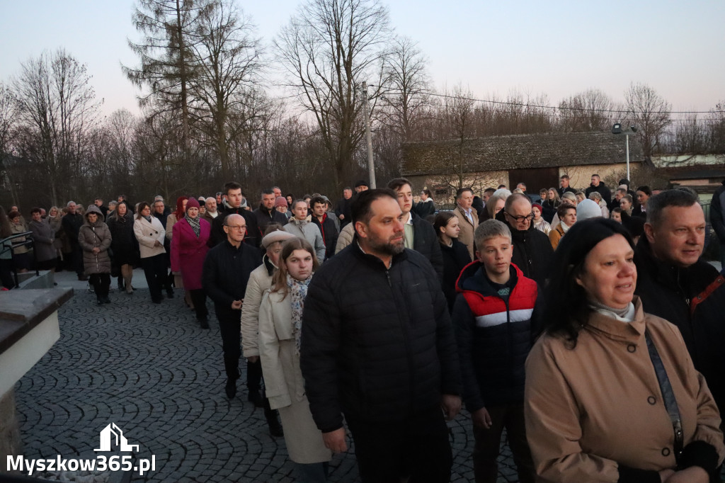 Fotorelacja I: Msza Rezurekcyjna w Koziegłówkach - Wielkanoc 2026!