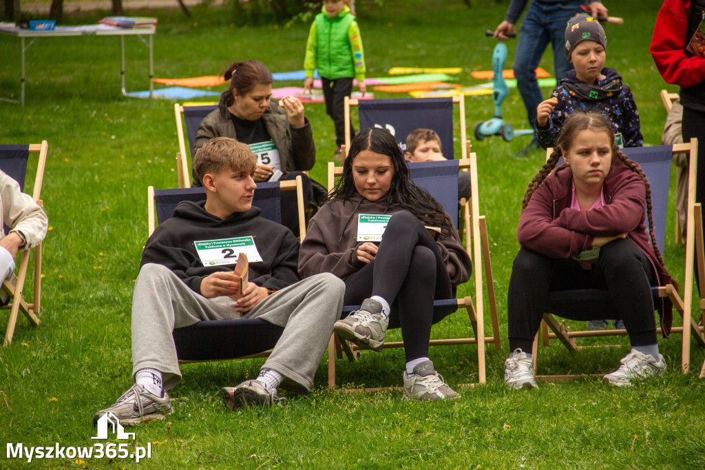 Fotorelacja: VIII Familijny Biegu z Książką w Myszkowie OCZYTANI BIEGACZE