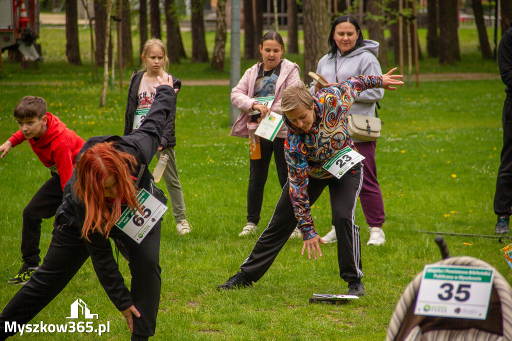 Fotorelacja: VIII Familijny Biegu z Książką w Myszkowie OCZYTANI BIEGACZE