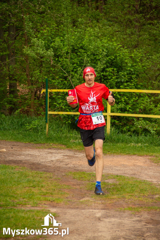 Fotorelacja: VIII Familijny Biegu z Książką w Myszkowie OCZYTANI BIEGACZE