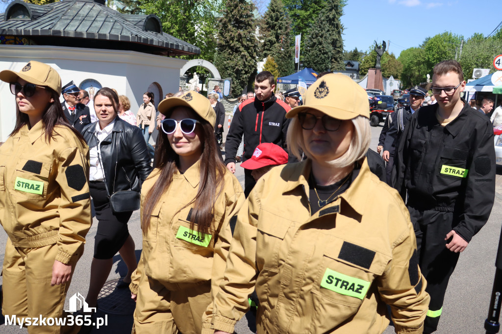 Fotorelacja II: XXVI Pielgrzymka Rodzin Strażackich w Leśniowie