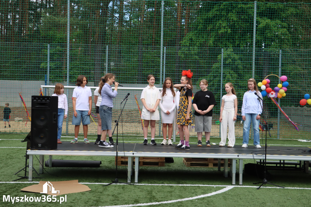 Fotorelacja: FESTYN RODZINNY zorganizowany przez Szkołę Podstawową w Żarkach Letnisku