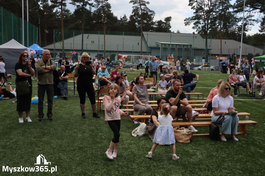 Fotorelacja: FESTYN RODZINNY zorganizowany przez Szkołę Podstawową w Żarkach Letnisku