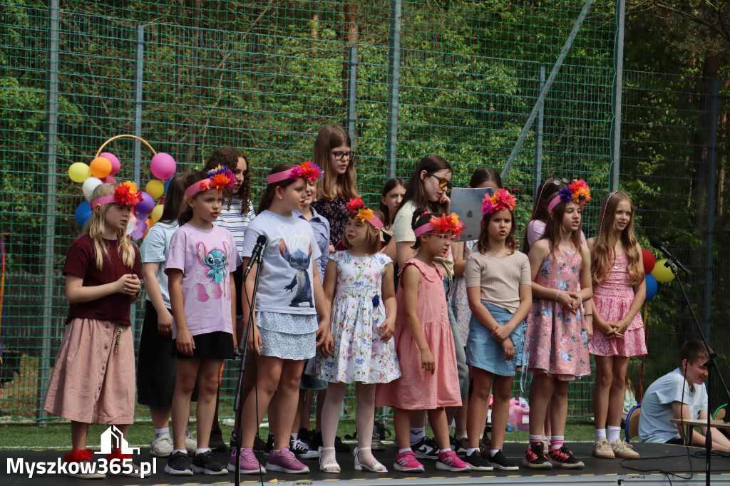 Fotorelacja: FESTYN RODZINNY zorganizowany przez Szkołę Podstawową w Żarkach Letnisku