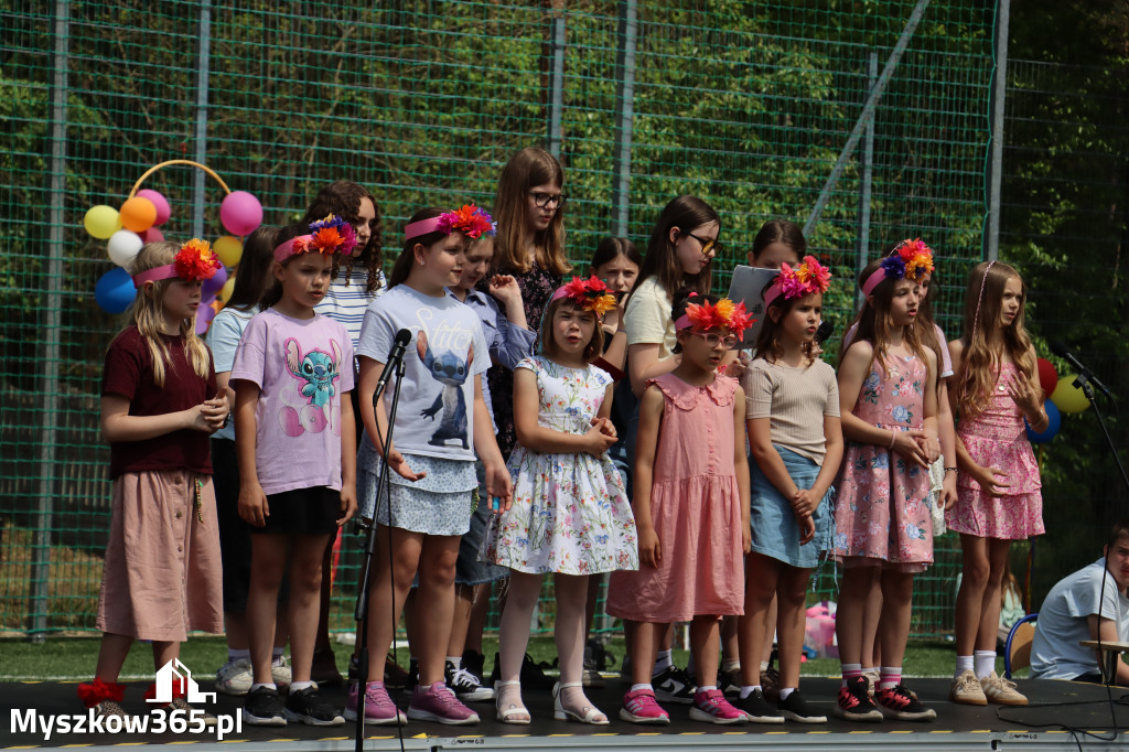 Fotorelacja: FESTYN RODZINNY zorganizowany przez Szkołę Podstawową w Żarkach Letnisku