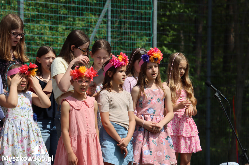 Fotorelacja: FESTYN RODZINNY zorganizowany przez Szkołę Podstawową w Żarkach Letnisku