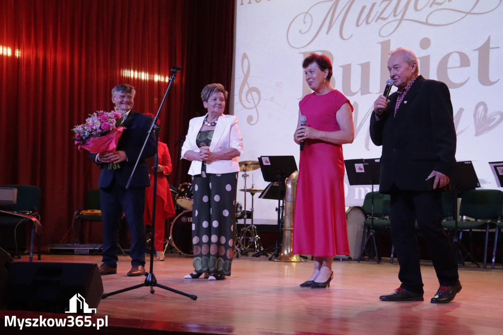 Fotorelacja: Koncert MUZYCZNY BUKIET DLA MAMY w Koziegłowach